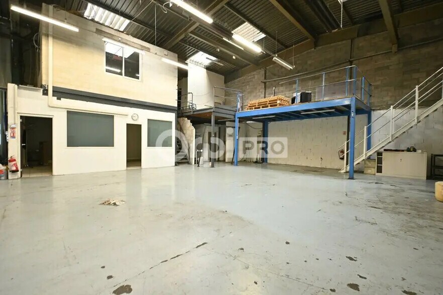 Flex in Saint-Priest for sale - Interior Photo - Image 3 of 12