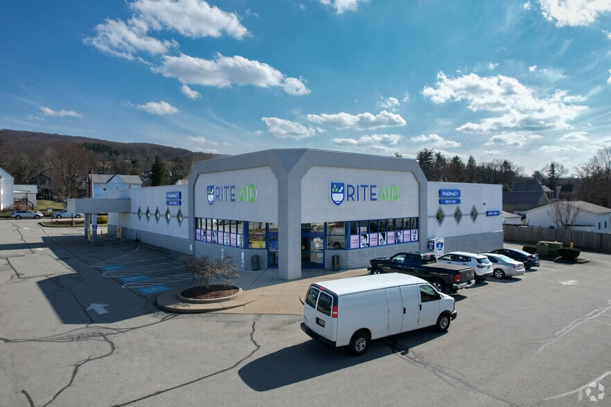 222 Y St, Derry, PA for sale - Primary Photo - Image 1 of 4