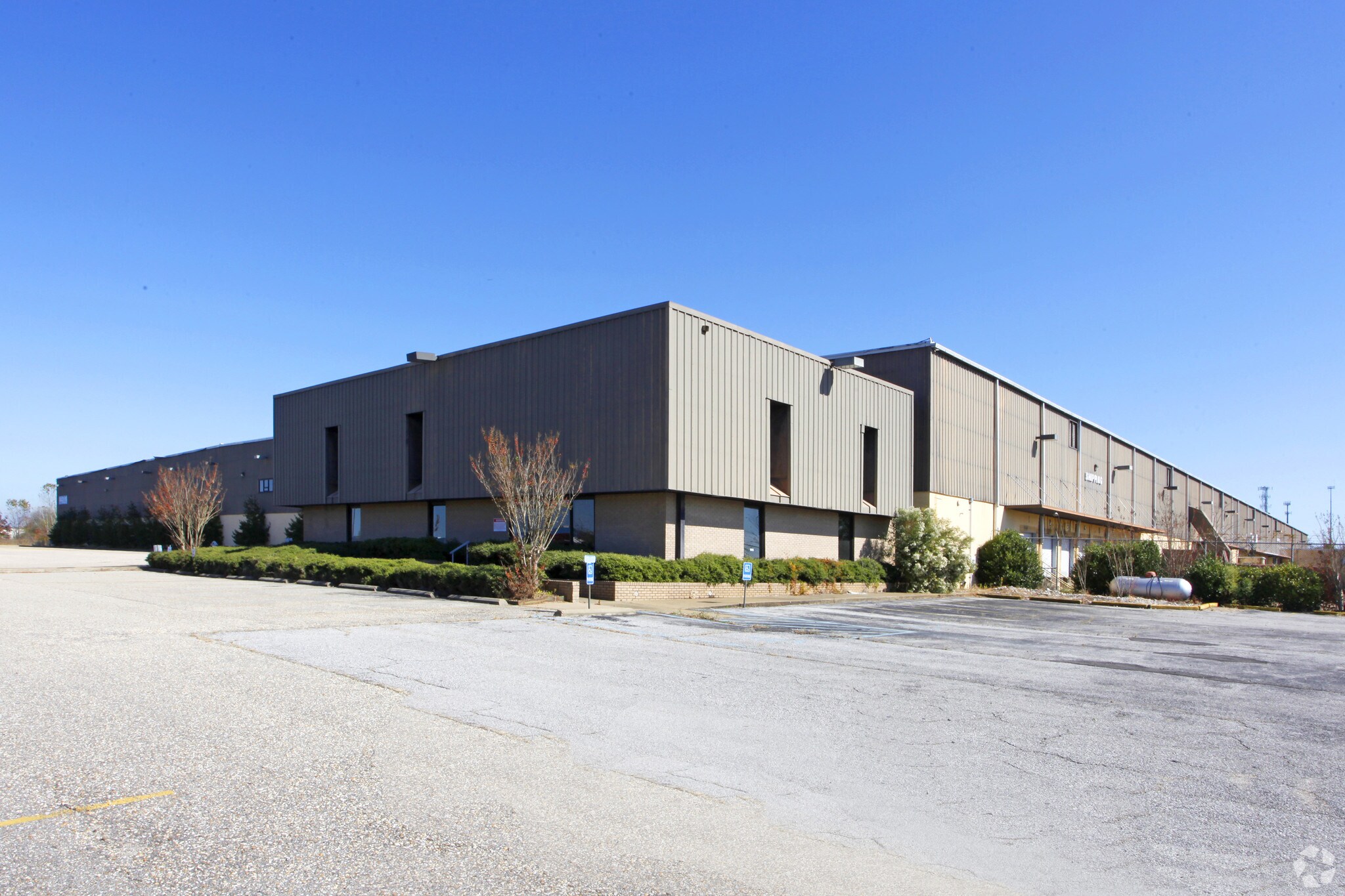 151 Folmar Pky, Hope Hull, AL for sale Primary Photo- Image 1 of 1