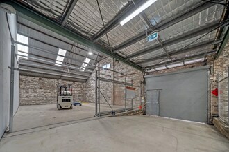 2A Ball Ave, Eastwood for lease Interior Photo- Image 2 of 5