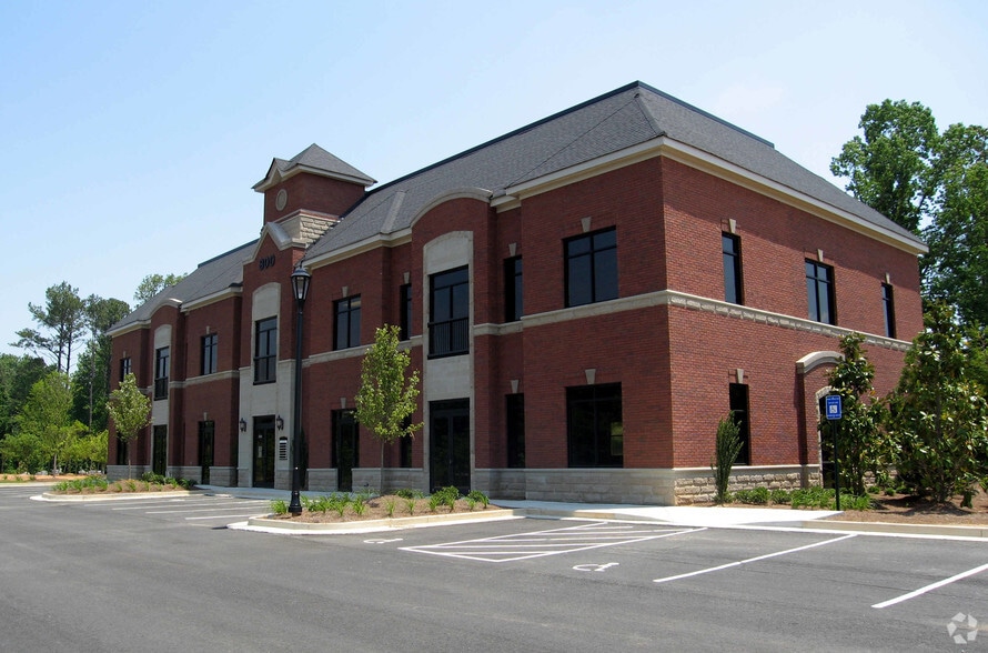 10475 Medlock Bridge Rd, Johns Creek, GA for lease - Primary Photo - Image 1 of 13