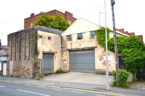 178 Devonshire Rd, Chorley for sale - Building Photo - Image 1 of 4