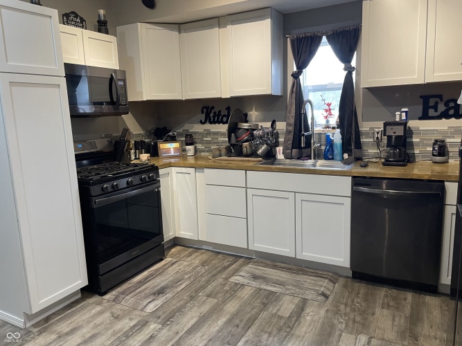 5732 Wall St, Freedom, IN for sale - Interior Photo - Image 1 of 12