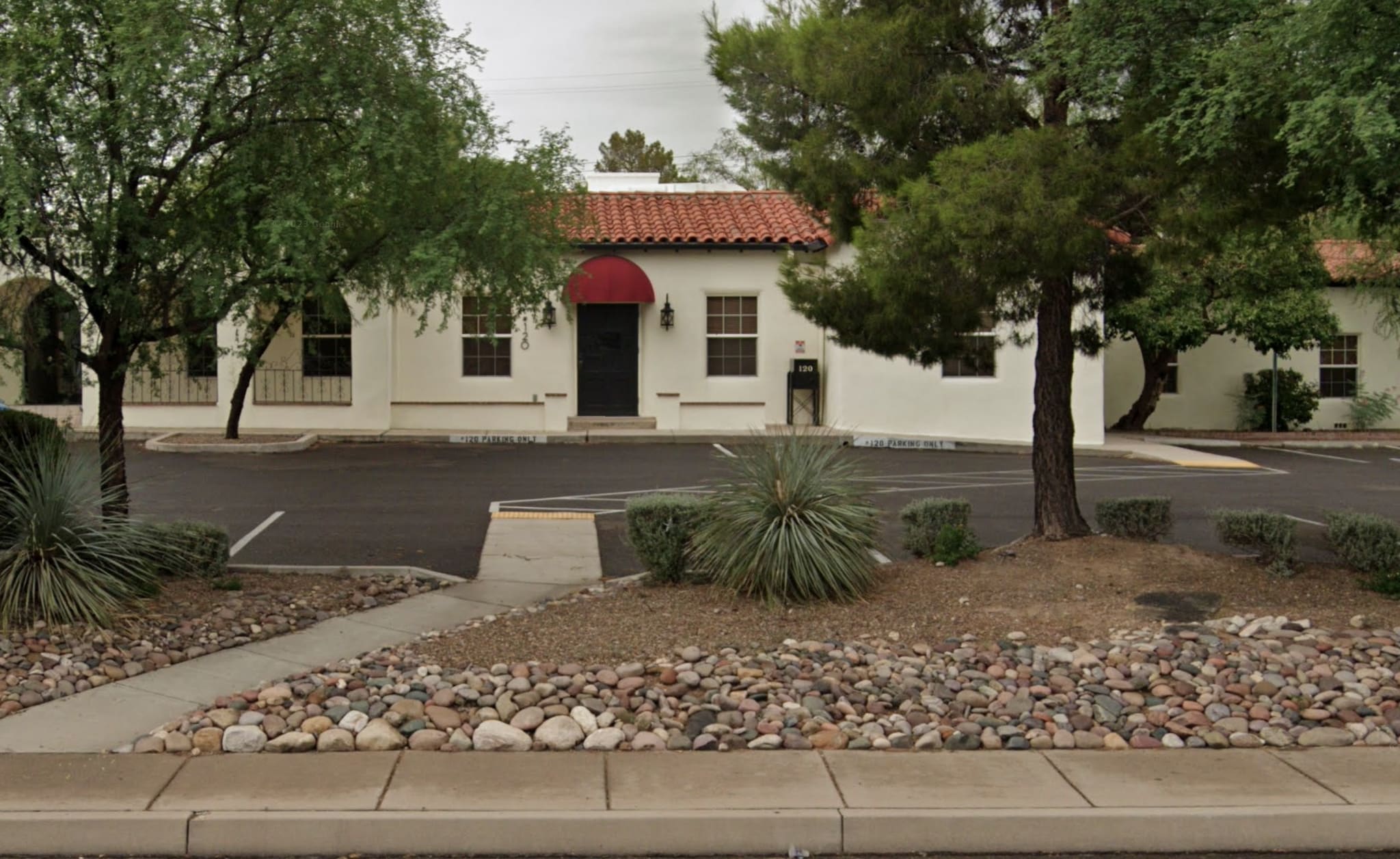 2230 E Speedway Blvd, Tucson, AZ for lease Building Photo- Image 1 of 6