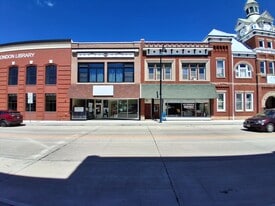 111 W North Water St, New London WI - Commercial Real Estate