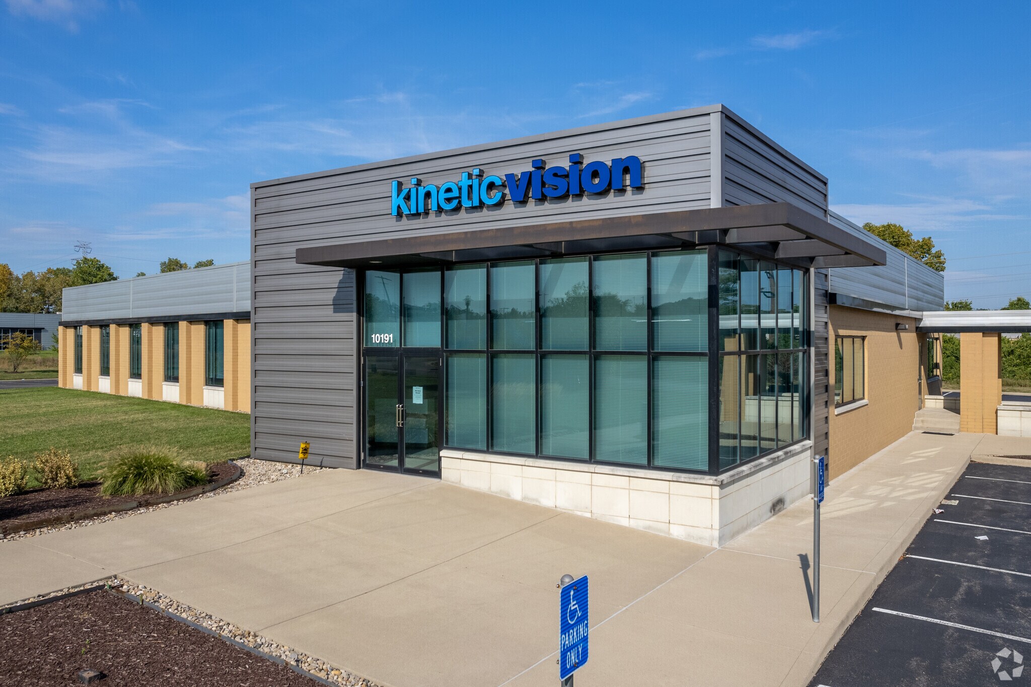 10191 Evendale Commons Dr, Cincinnati, OH for sale Building Photo- Image 1 of 1