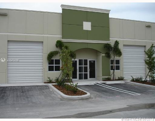 2061 NW 112th Ave, Miami, FL for lease - Building Photo - Image 3 of 7
