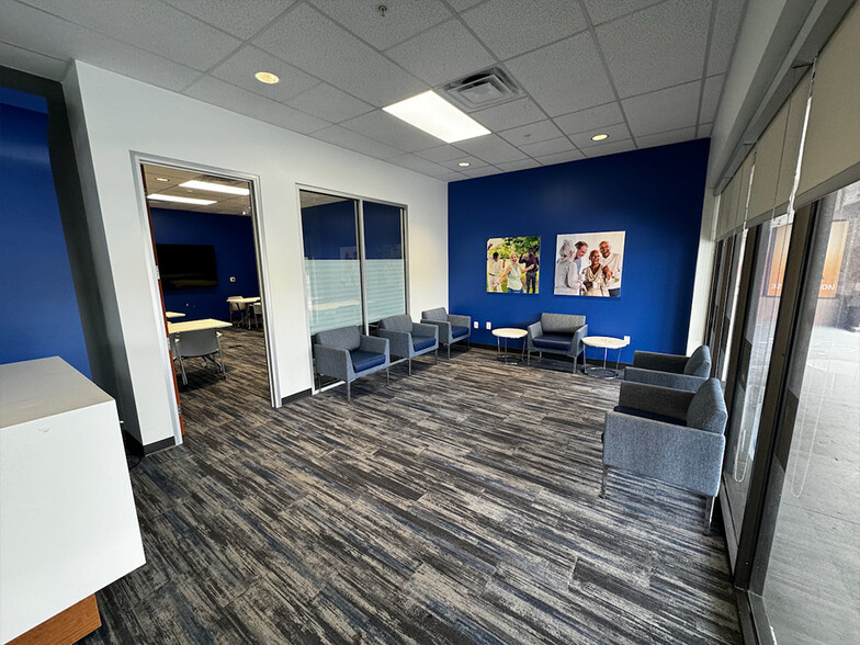 3611-3662 W Hillsborough Ave, Tampa, FL for lease - Interior Photo - Image 3 of 11