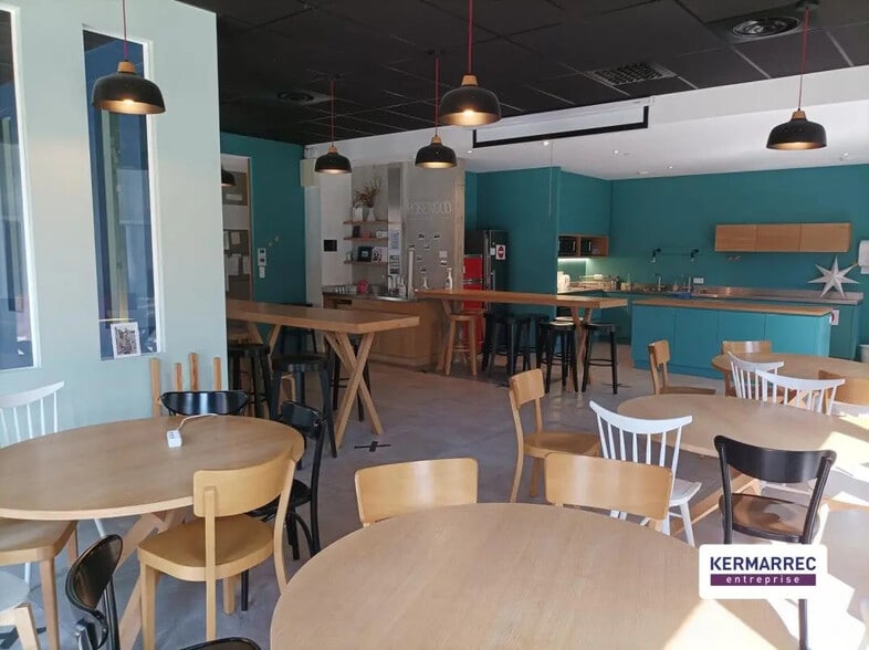 Office in Nantes for lease - Interior Photo - Image 2 of 10