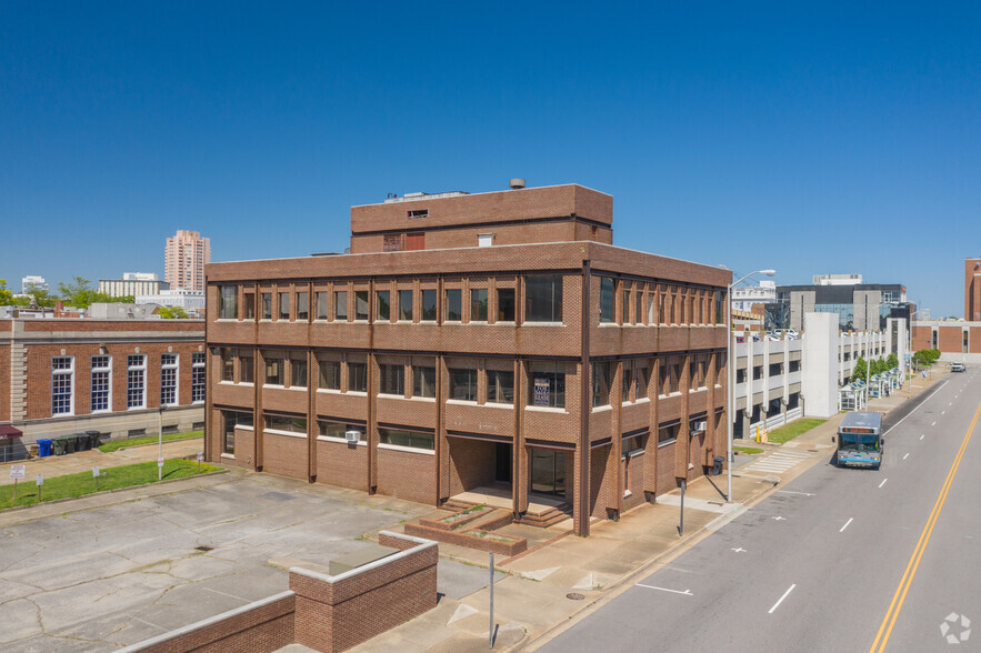 330 County St, Portsmouth, VA for sale - Building Photo - Image 1 of 1