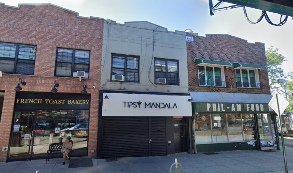 70-04 Roosevelt Ave, Jackson Heights, NY for sale - Building Photo - Image 1 of 1