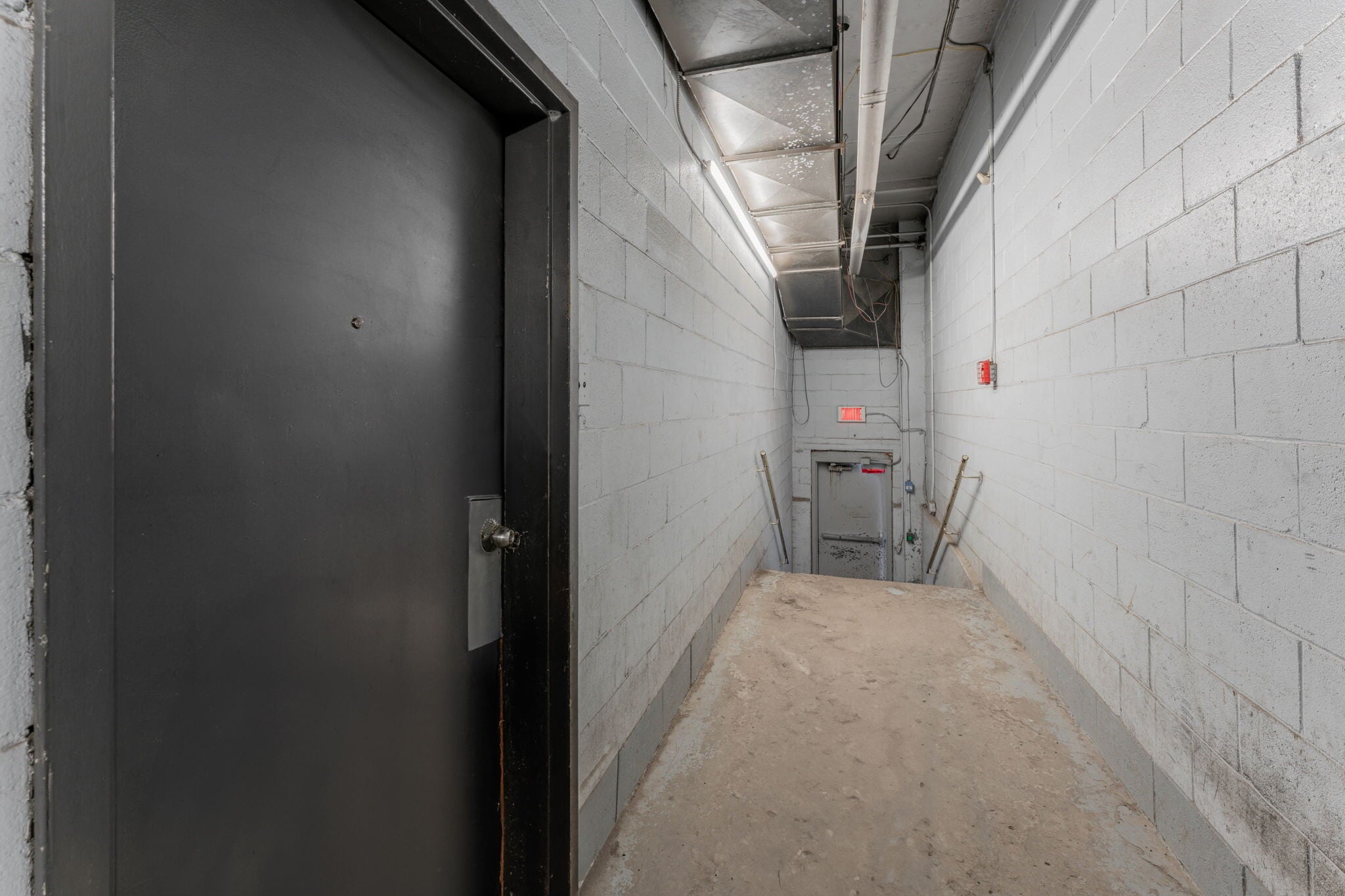 5333-5335 Av Casgrain, Montréal, QC for lease Building Photo- Image 1 of 4