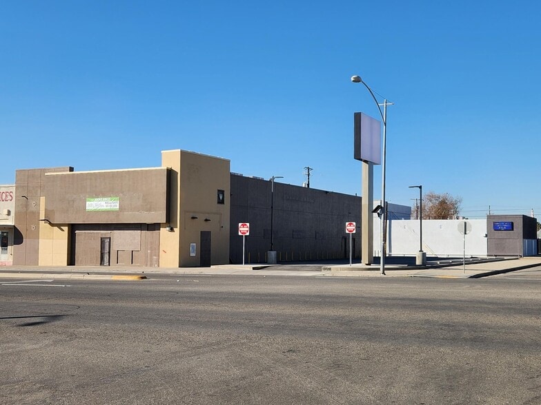 1309 N Chester Ave, Bakersfield, CA for sale - Building Photo - Image 1 of 11
