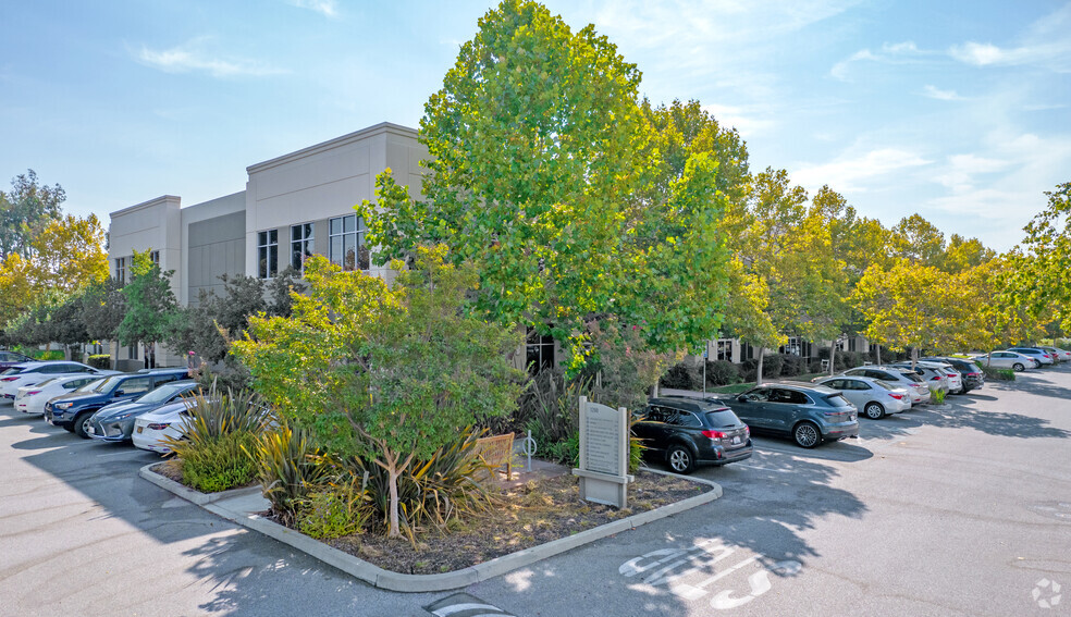 1298 Kifer Rd, Sunnyvale, CA for sale - Building Photo - Image 1 of 28