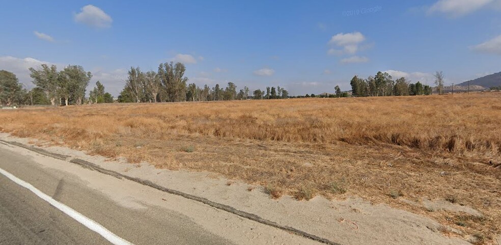 27392 Nuevo Rd, Perris, CA for sale - Building Photo - Image 1 of 1