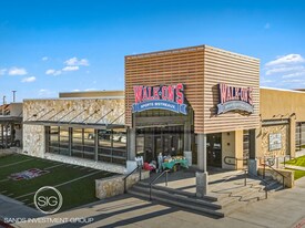 Walk On's Sports Bistreaux- Odessa, TX - Retail Space