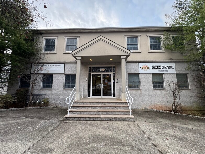 401 Bloomingdale Rd, Staten Island, NY for sale - Building Photo - Image 1 of 1