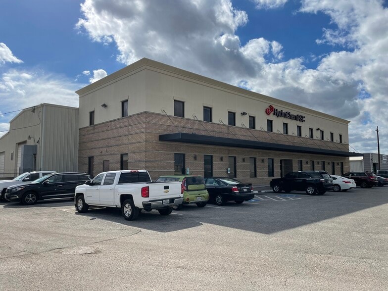 5110 Railroad St, Deer Park, TX for sale - Building Photo - Image 1 of 1