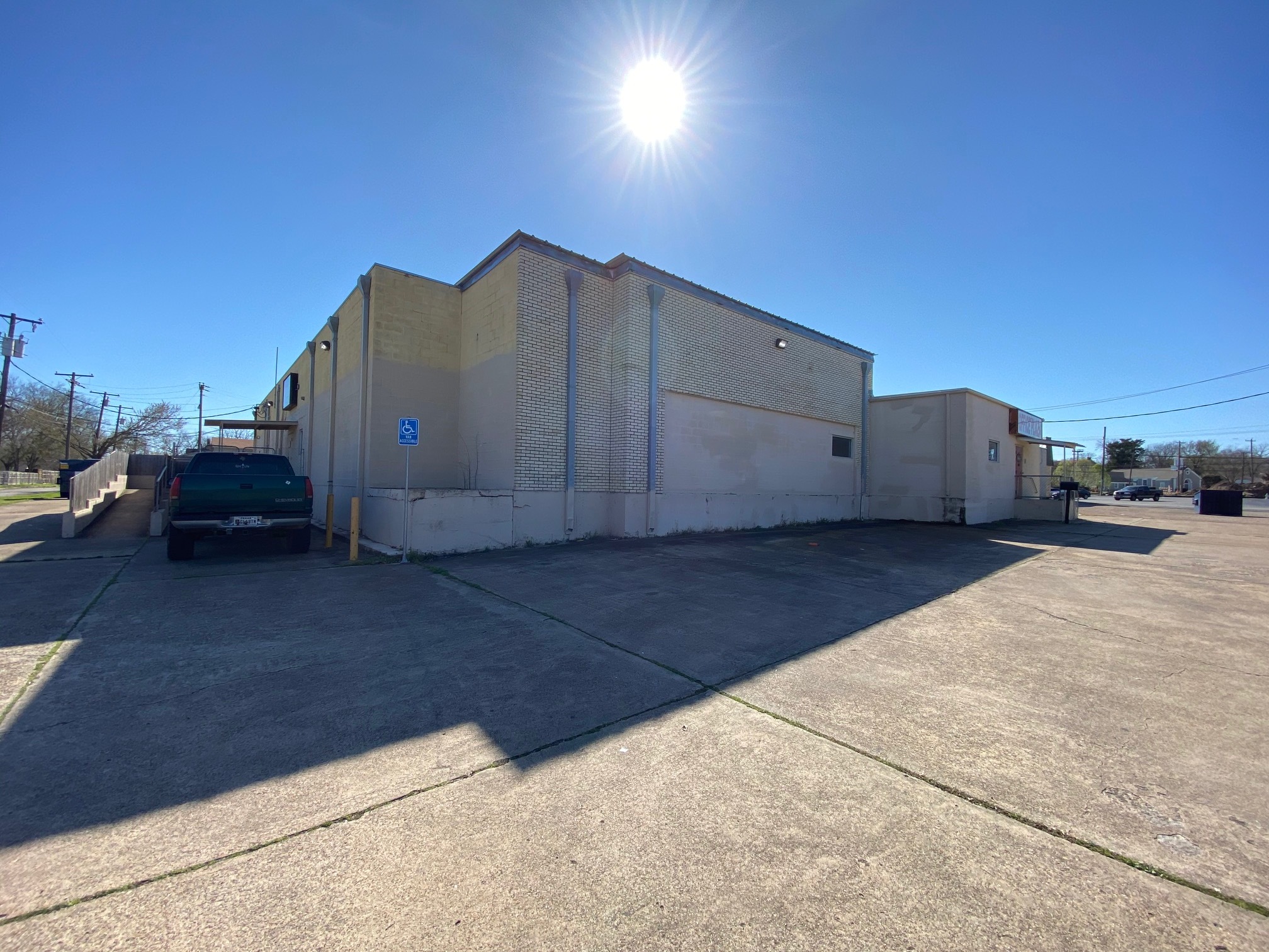 628-654 N Rockwall Ave, Terrell, TX for lease Building Photo- Image 1 of 9