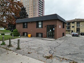 5 Hickory St E, Waterloo, ON for lease Building Photo- Image 2 of 4