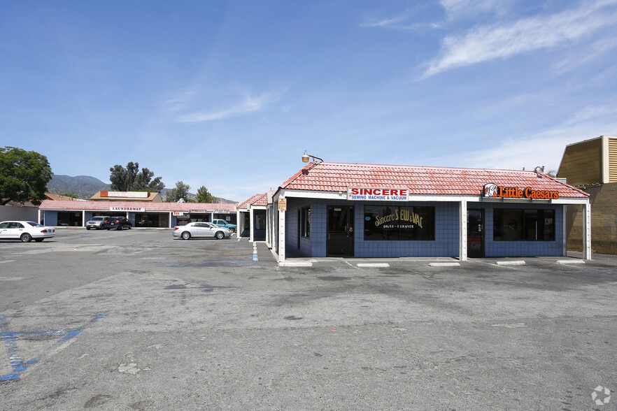 31705-31731 Riverside Dr, Lake Elsinore, CA for lease - Primary Photo - Image 1 of 8