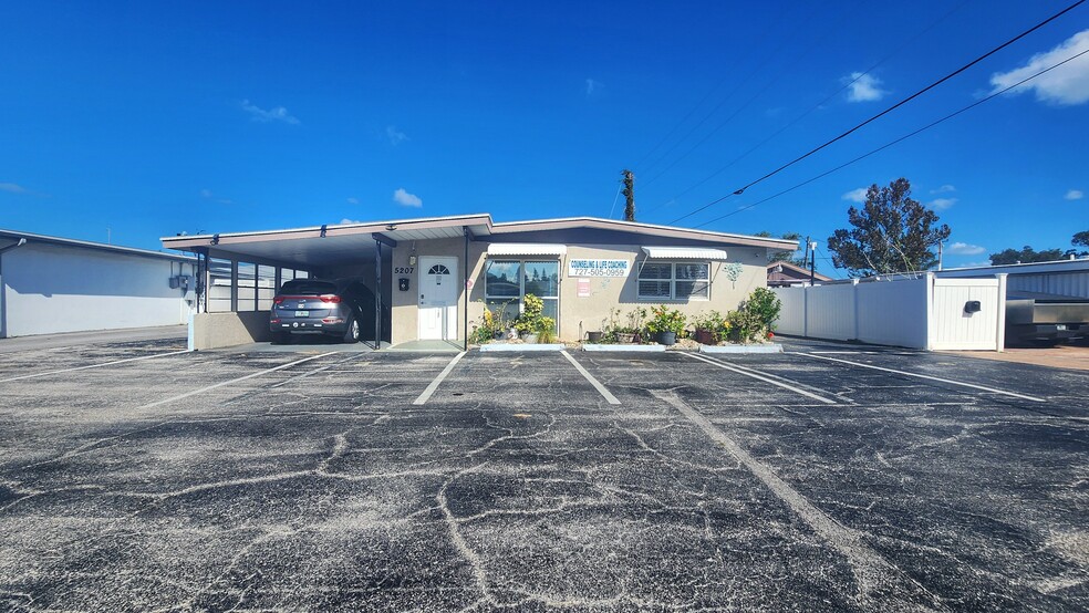 5207 Marine Pky, New Port Richey, FL for sale - Primary Photo - Image 1 of 1