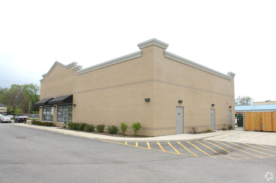 7202 W College Dr, Palos Heights, IL for lease - Building Photo - Image 2 of 10