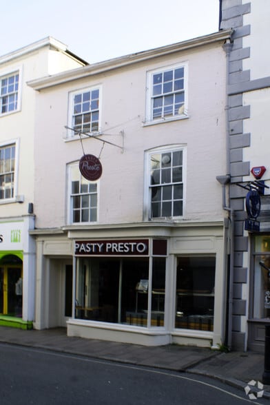 88 High St, Barnstaple for sale - Primary Photo - Image 1 of 1