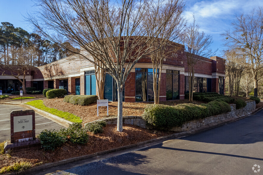 1000 Mansell Exchange W, Alpharetta, GA for lease - Primary Photo - Image 1 of 24