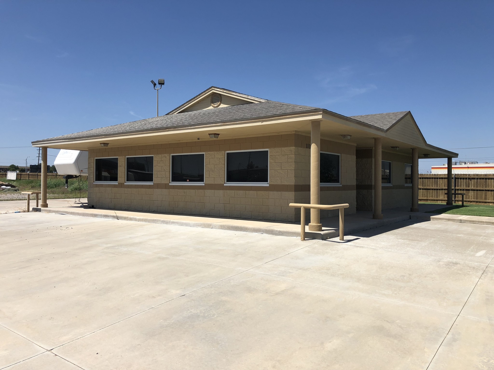 1015 SW Superior Cir, Lawton, OK for sale Building Photo- Image 1 of 7