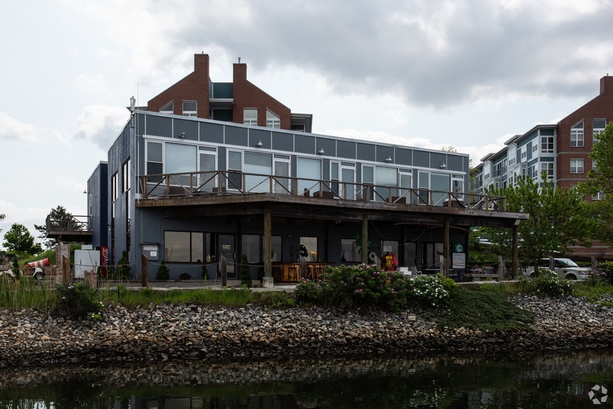 305 Commandants Way, Chelsea, MA for sale - Building Photo - Image 1 of 1