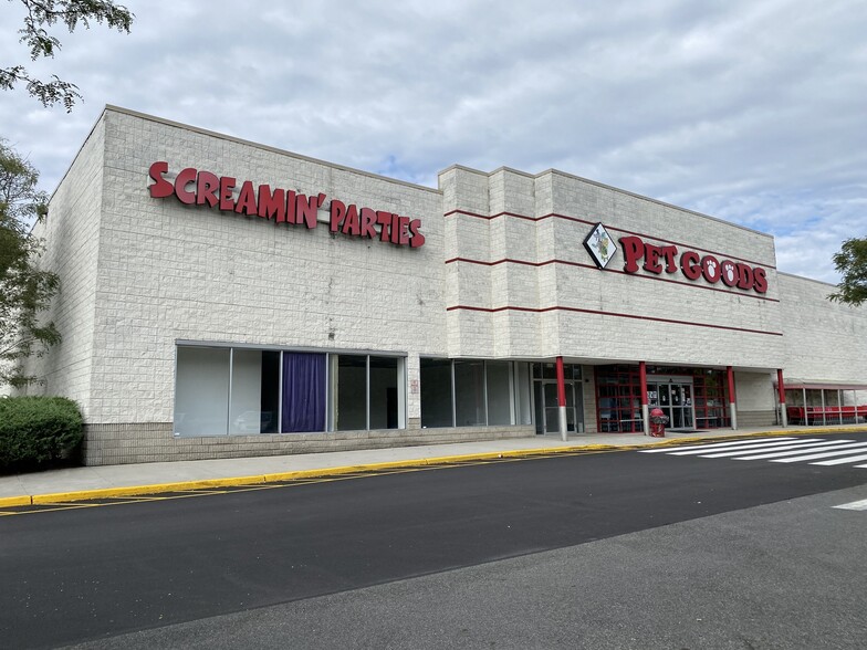 651 State Route 17 S, Paramus, NJ for lease - Building Photo - Image 1 of 13