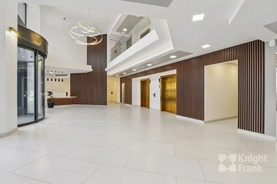 4 Place Des Ailes, Boulogne-Billancourt for lease - Building Photo - Image 3 of 9