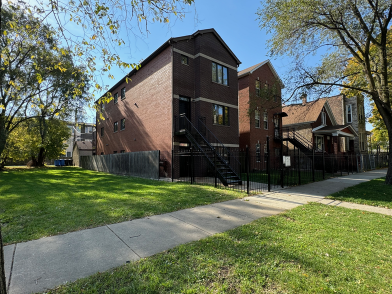 3037 W Polk St, Chicago, IL for sale - Building Photo - Image 2 of 5