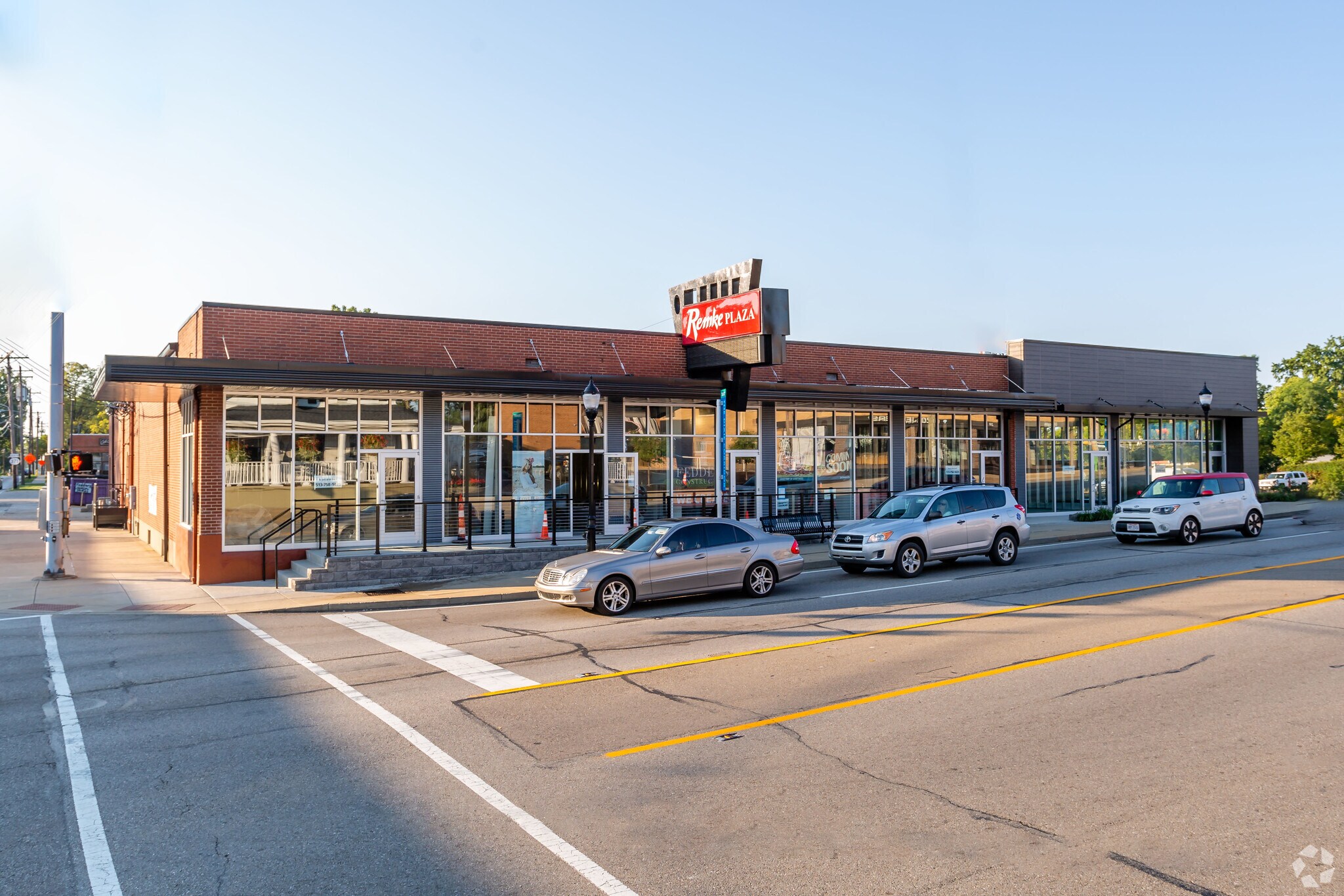 25012517 Dixie Hwy, Fort Mitchell, KY 41017 Remke Plaza