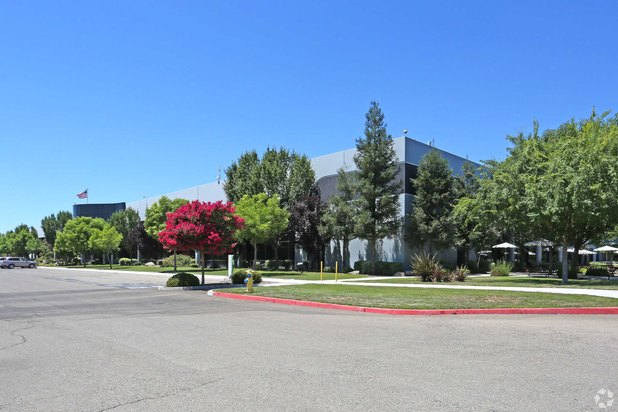 300 W Pontiac Way, Clovis, CA for sale Building Photo- Image 1 of 1