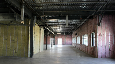 2005 W Park Dr, Irving, TX for lease Interior Photo- Image 2 of 4