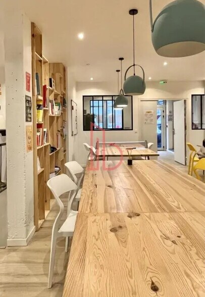 Office in Bordeaux for lease - Interior Photo - Image 3 of 5