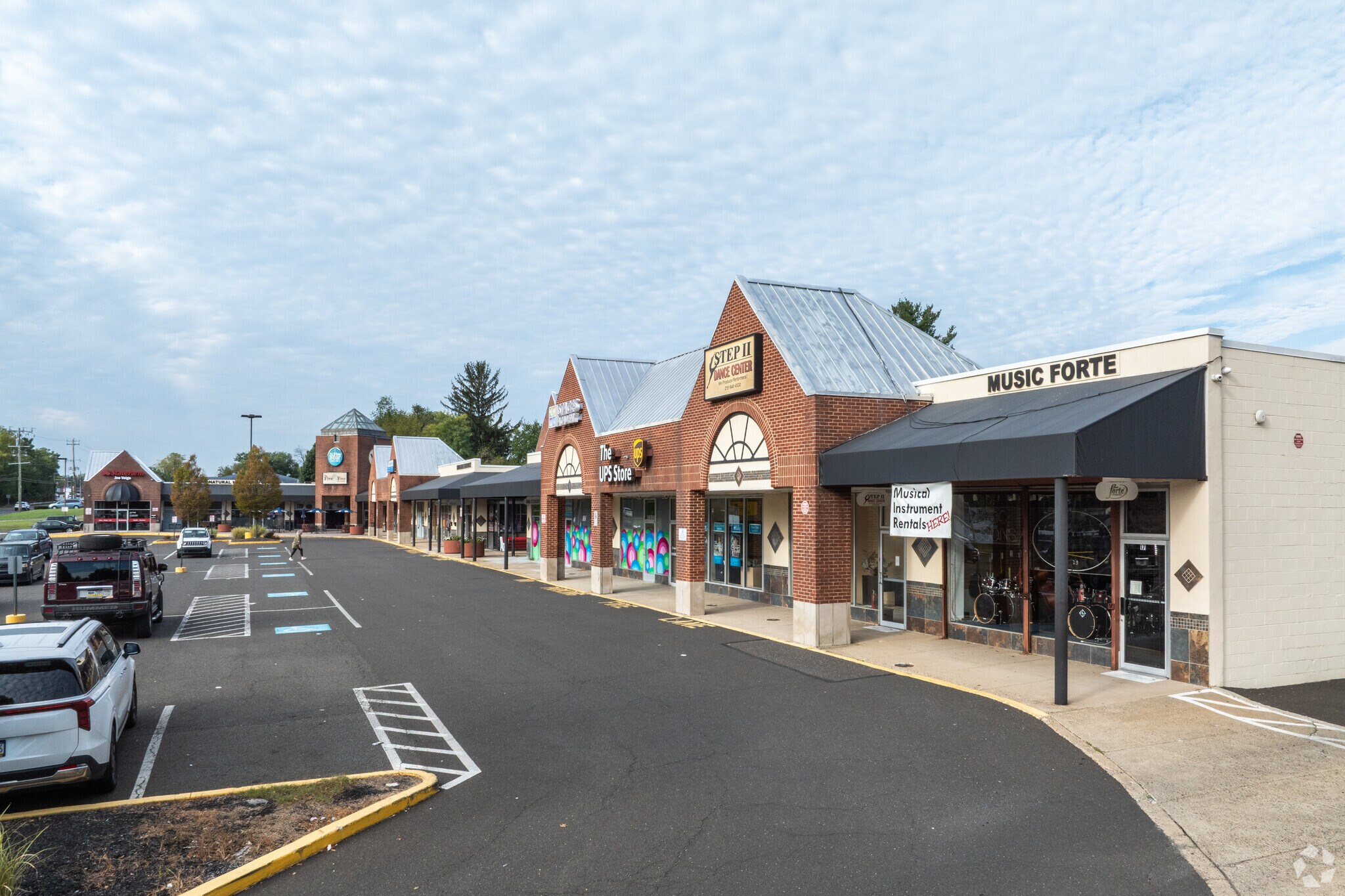 8917-8933 New Falls Rd, Levittown, PA for sale Primary Photo- Image 1 of 1