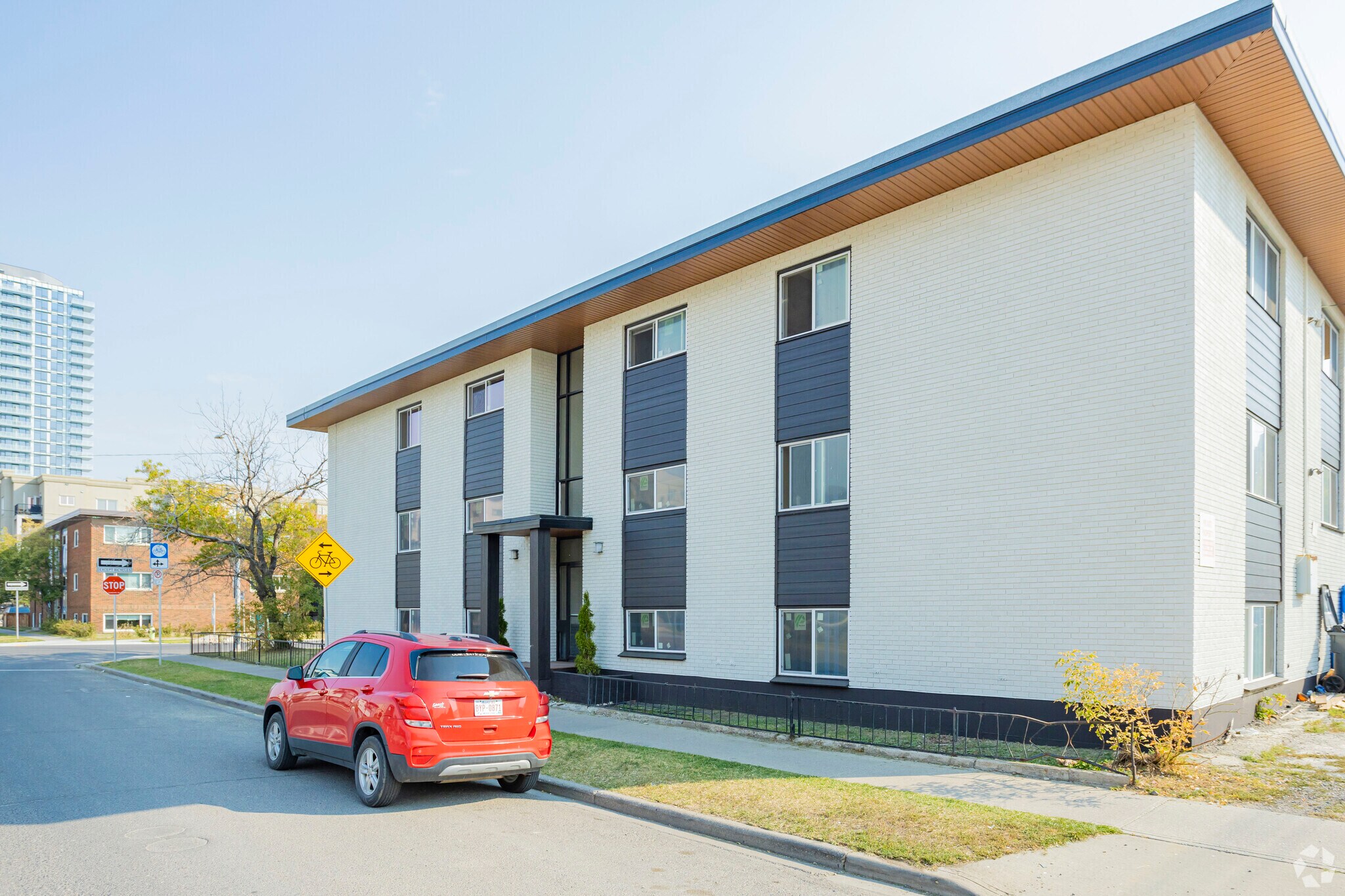 1535 12th Ave SW, Calgary, AB for sale Primary Photo- Image 1 of 1