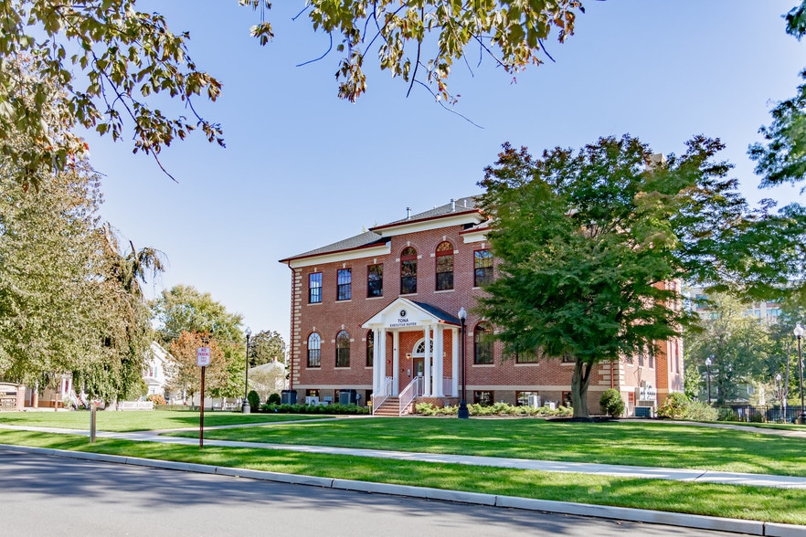 54 Hudson St, Freehold, NJ for lease - Building Photo - Image 3 of 22