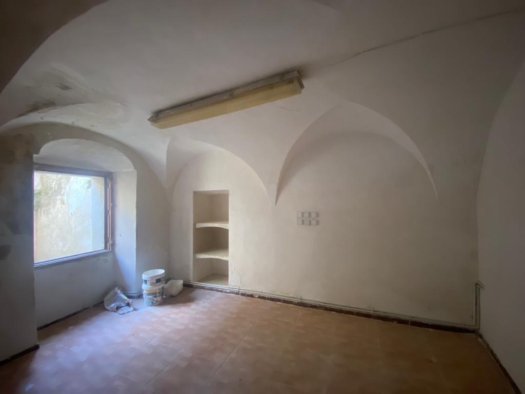 Retail in Cáceres, Cáceres for lease Building Photo- Image 1 of 13