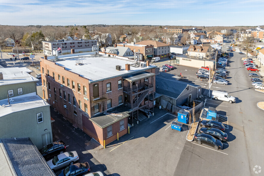 127-129 N Main St, Mansfield, MA for lease - Building Photo - Image 2 of 7