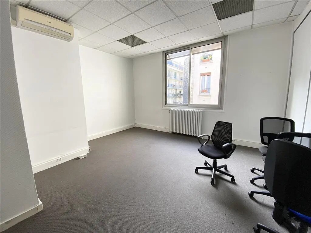 Office in Paris for lease Building Photo- Image 1 of 7