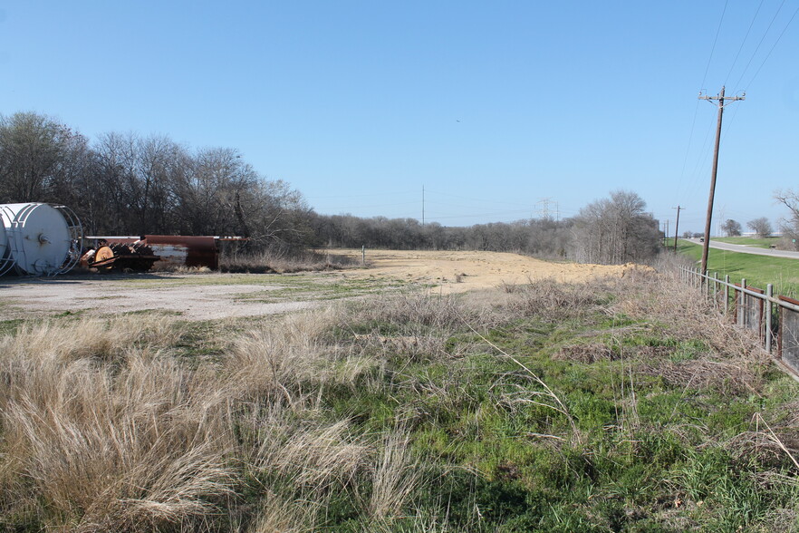 CR 429 @ 77 hwy, Chilton, TX 76632 - Land for Sale | LoopNet