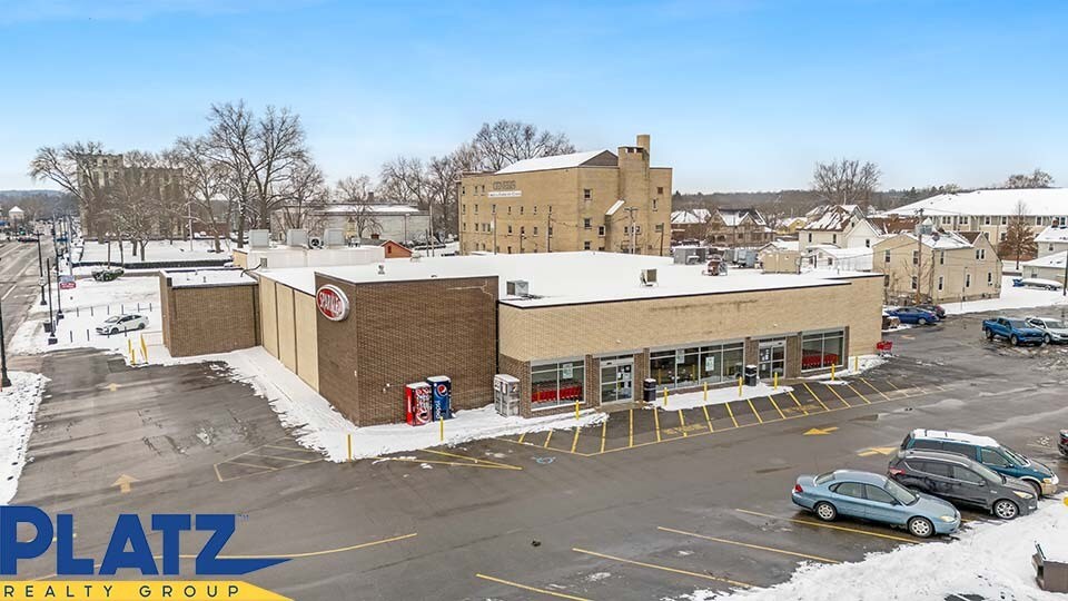140 N Main St, Niles, OH for sale - Building Photo - Image 1 of 1
