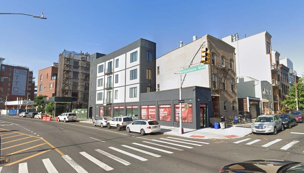 263 McGuinness Blvd, Brooklyn, NY for lease - Building Photo - Image 2 of 4