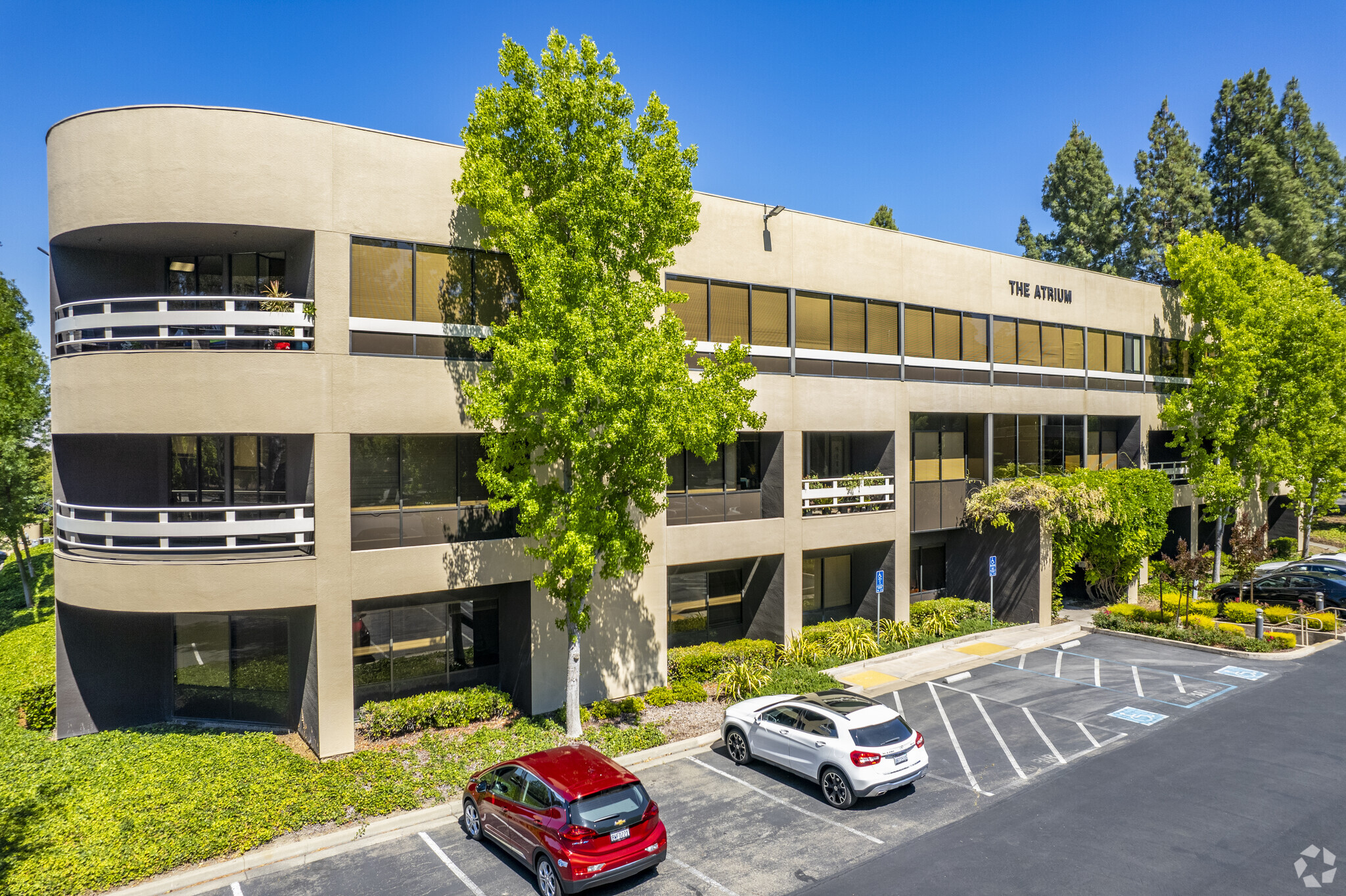 5776 Stoneridge Mall Rd, Pleasanton, CA for lease Building Photo- Image 1 of 5