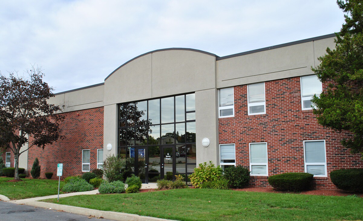 2 Gill St, Woburn, MA 01801