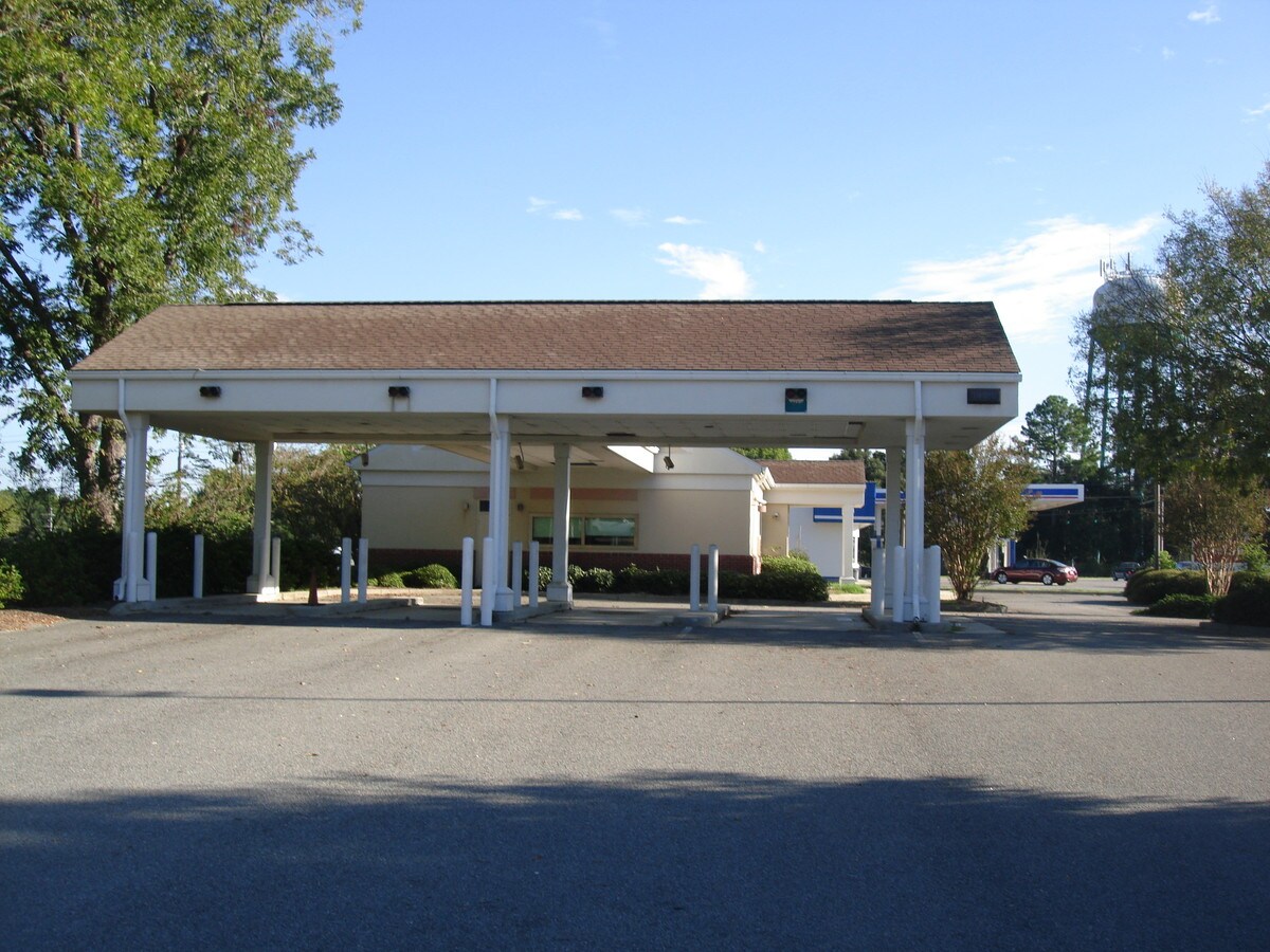 105 Maple Dr, Vidalia, GA 30474